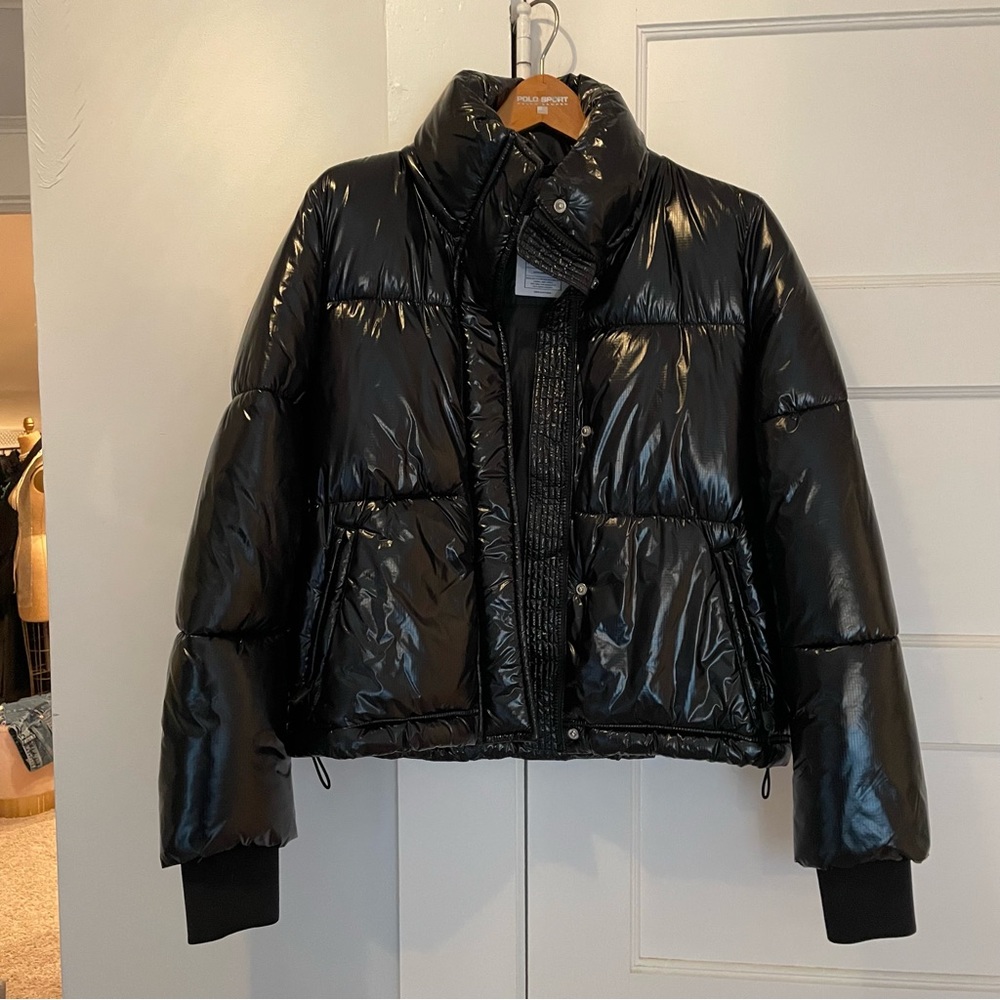 GapFit shiny black puffer, size small.  Elastic cuffs, cinch string at waist